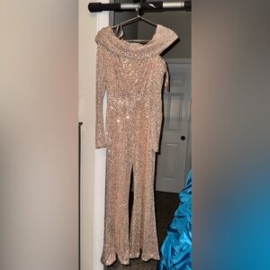 Elegant Sequin Jumpsuit in Gold